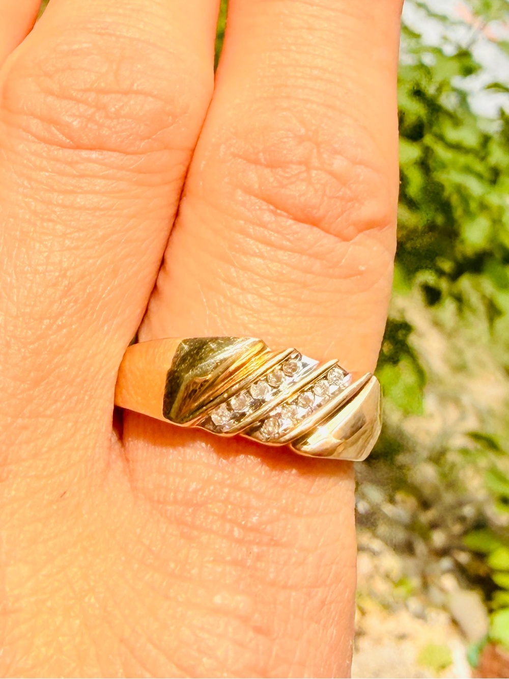 ✨ Men's 10kt Gold & Diamond Ring Sz10✨ - Picture 3 of 17